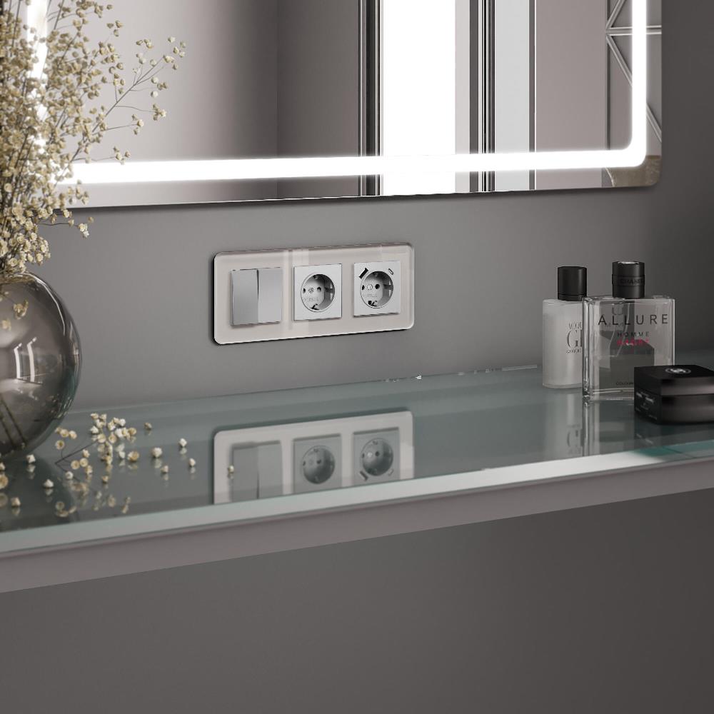 Рамка стеклянная Werkel Elite на 3 поста Дымчатый W0032417 — изображение 2