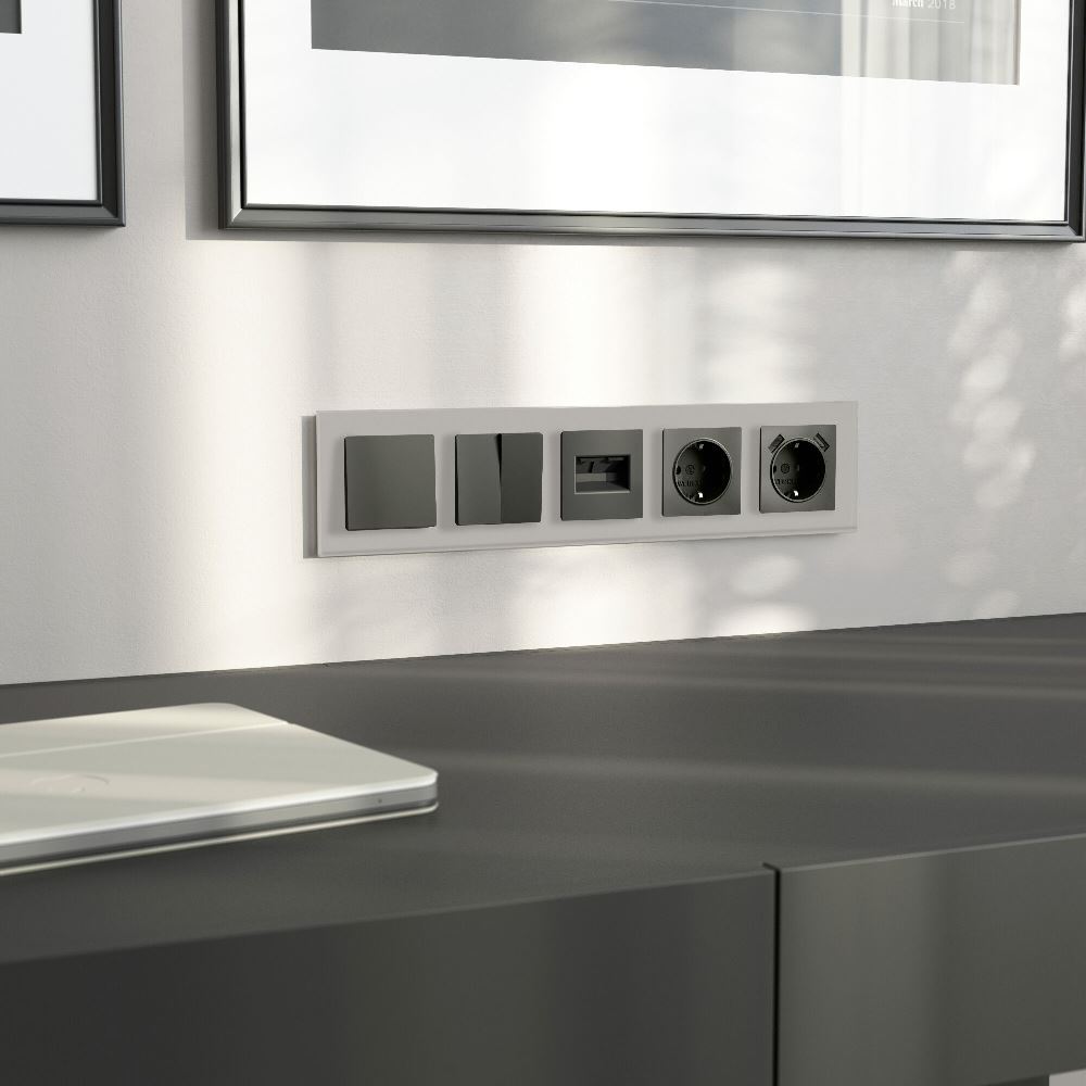 Рамка стеклянная Werkel Senso на 5 постов soft-touch Дымчатый W0053117 — изображение 2