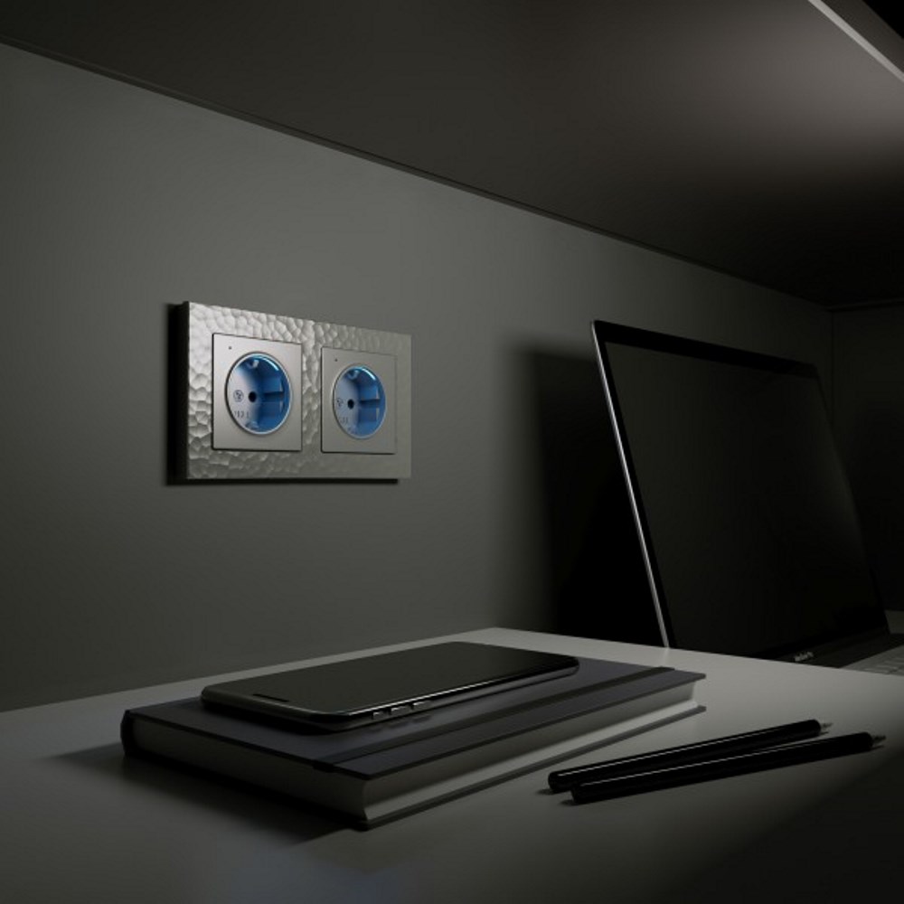 Розетка встраиваемая Werkel с подсветкой, заземлением Серебряный W1171406 — изображение 2