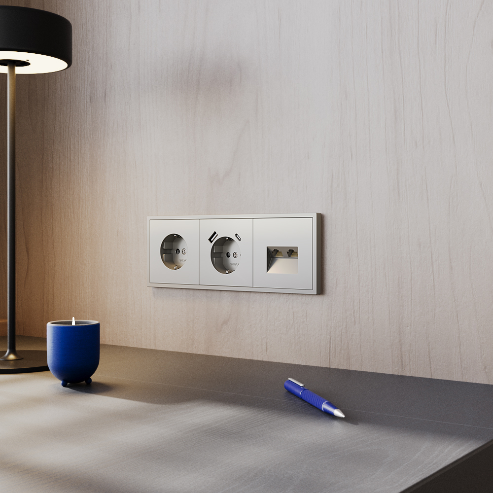 Рамка пластиковая Voltum S70 на 3 поста Шелк глянцевый VLS100304 — изображение 3